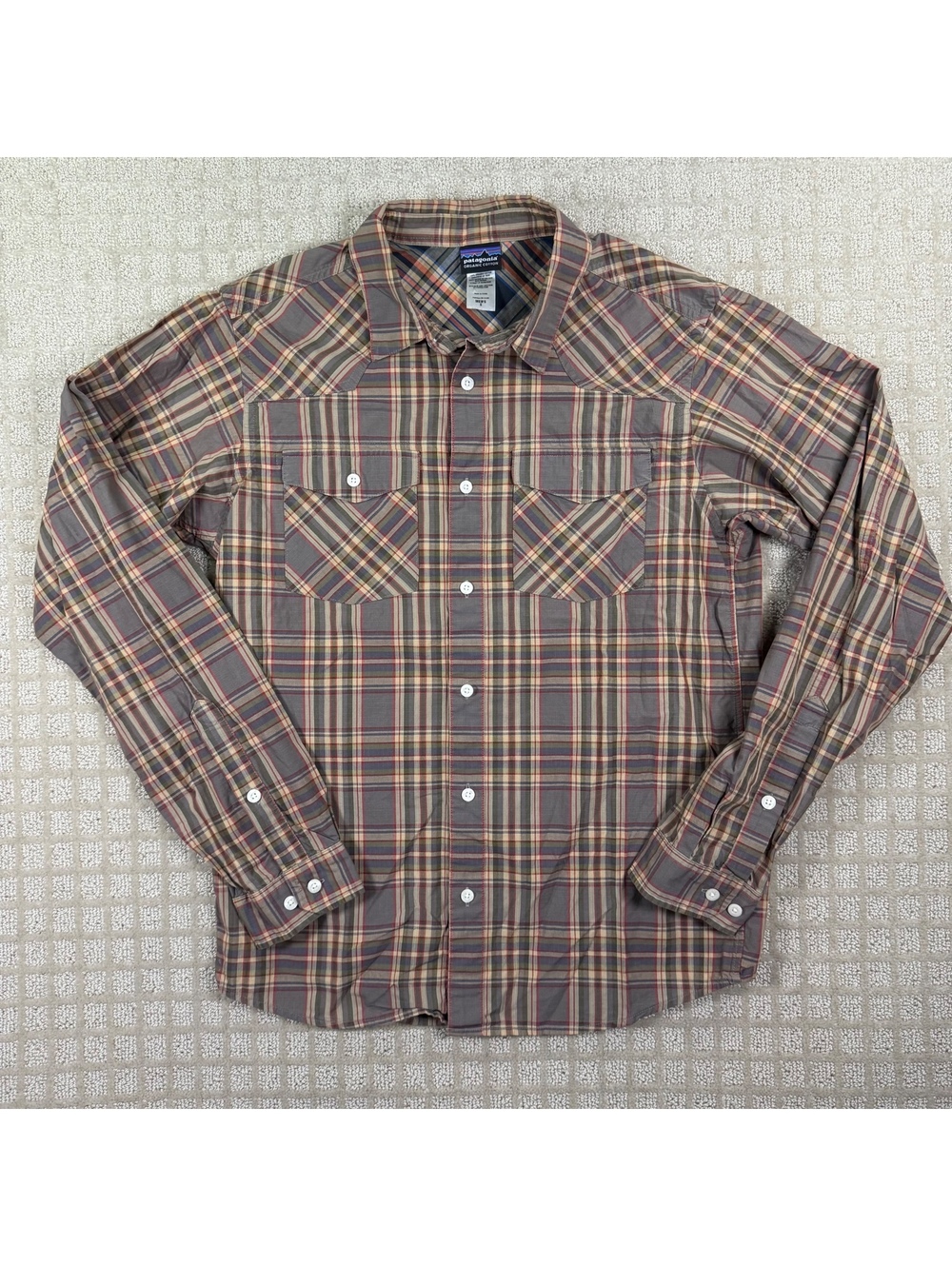 Patagonia organic cotton plaid button-up shirt size Men's S